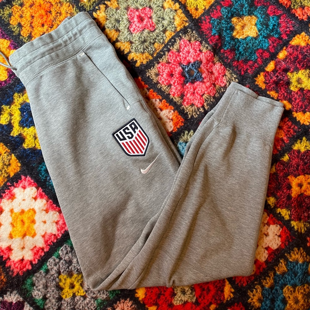 usa nike tech